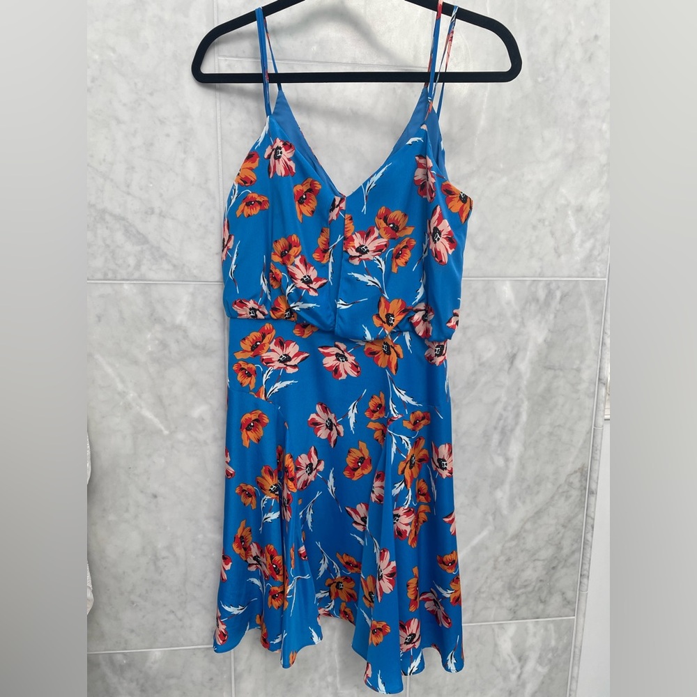 CeCe Blue Floral Lotus Flare Dress Size 4 Spaghetti Strap V-Neck Lined Back Zip